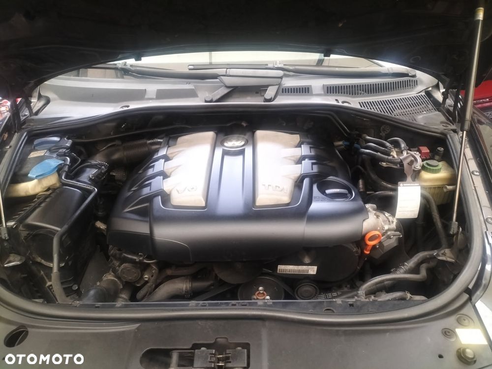 Volkswagen Touareg - 14
