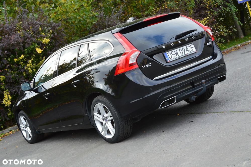 Volvo V60 D6 AWD Plug-in Hybrid Summum - 23