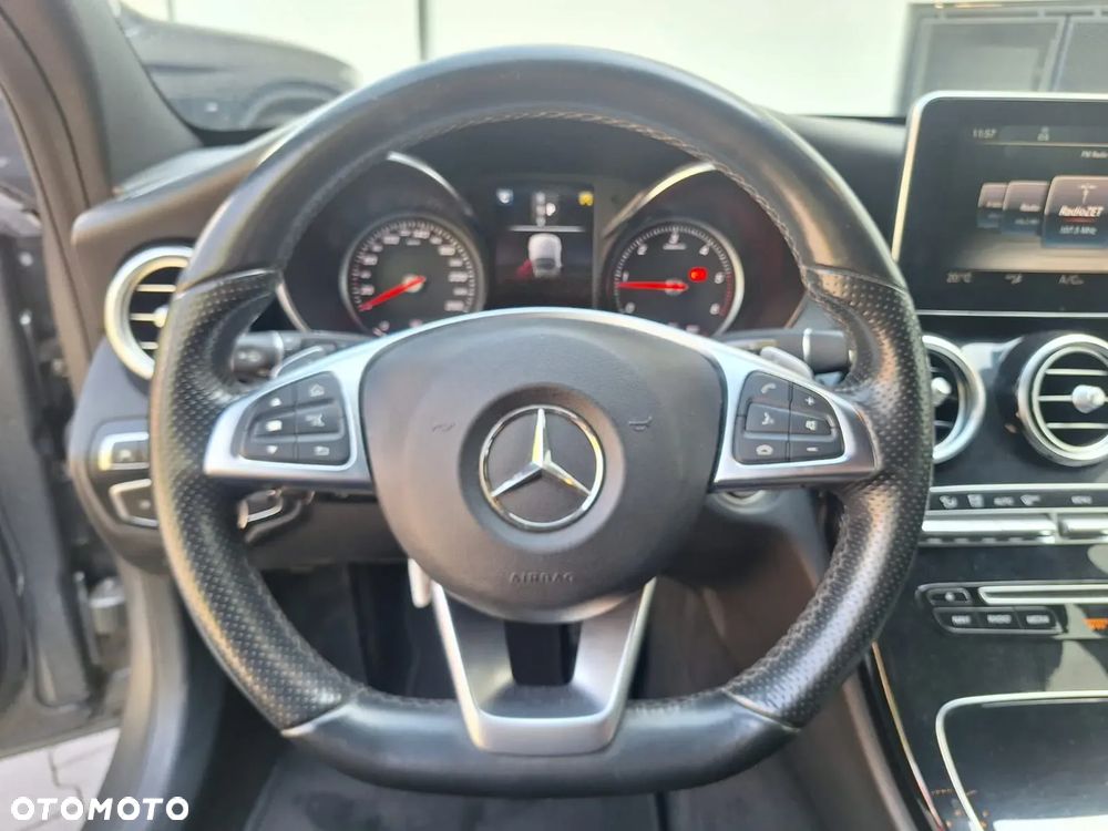 Mercedes-Benz Klasa C 250 d 4Matic T 9G-TRONIC AMG Line - 26