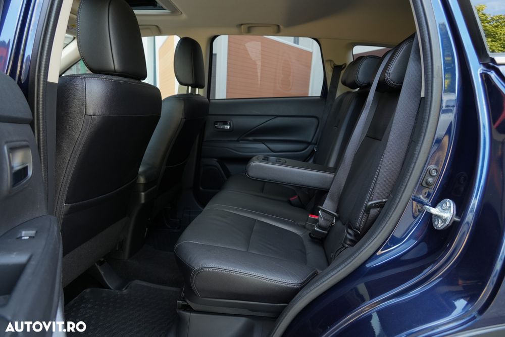 Mitsubishi Outlander 2.2 DI-D 4WD Automatik Diamant Edition - 19