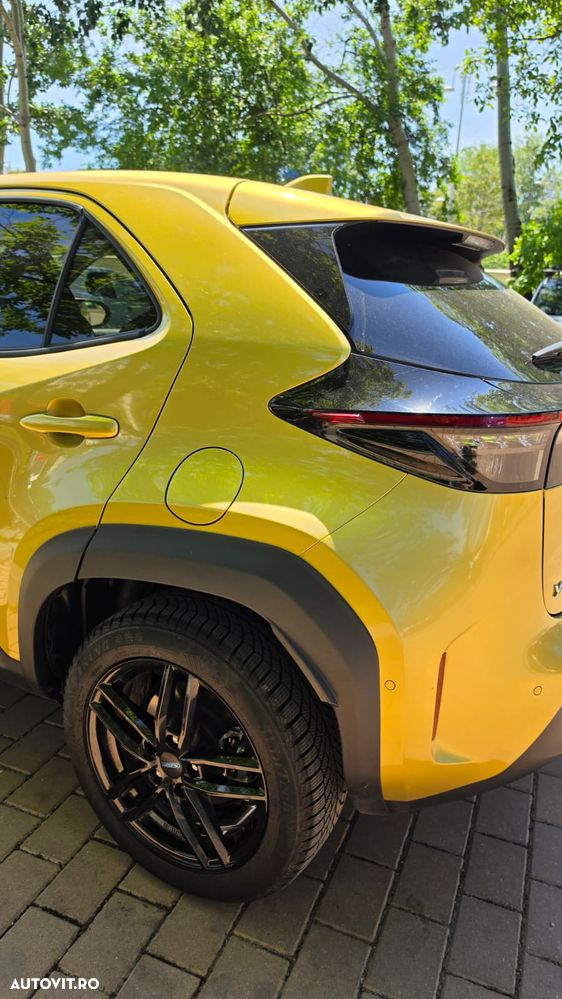 Toyota Yaris Cross 1.5 VVT-i HSD 4x4 Exclusive Elegant - 8