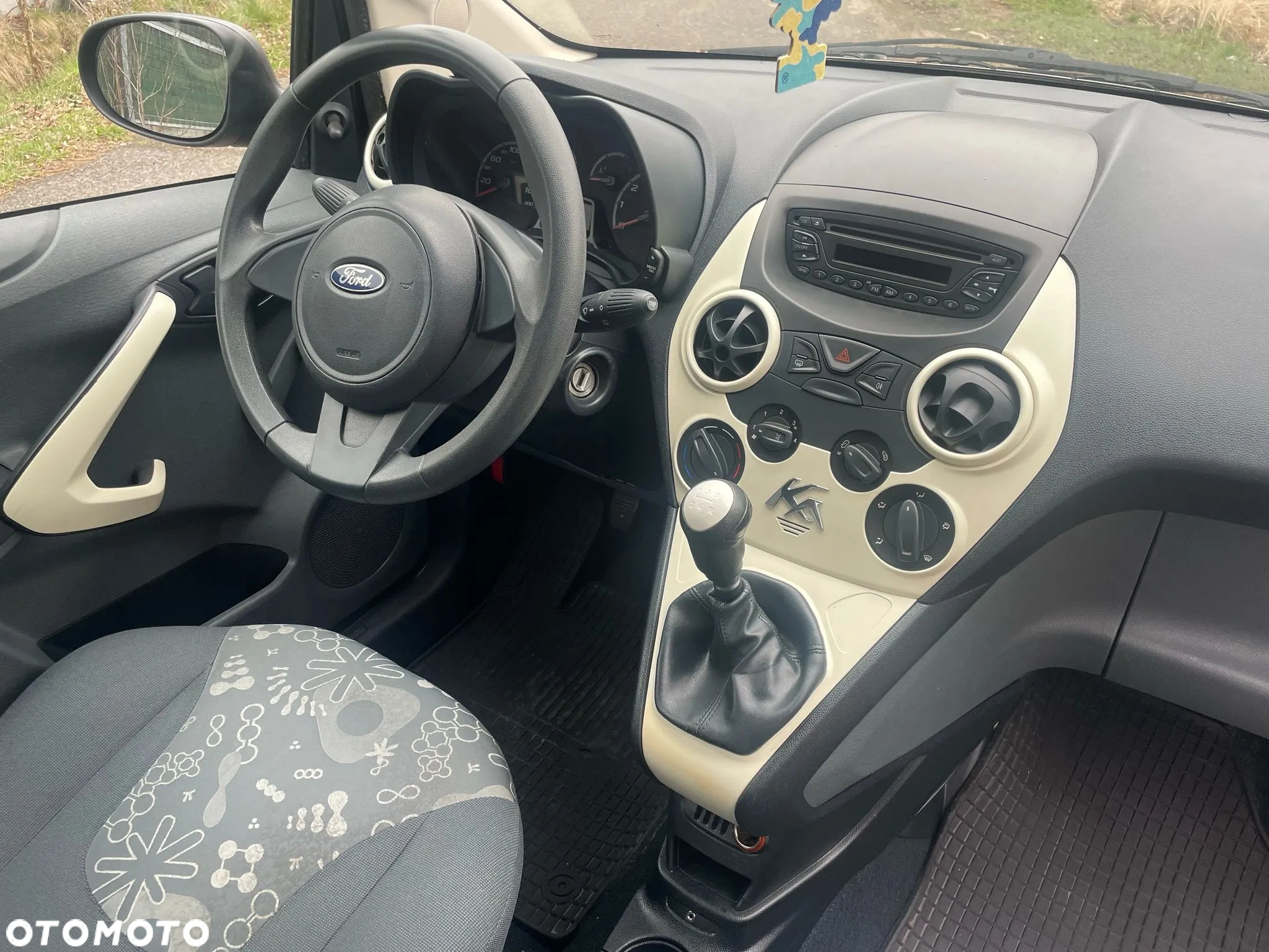 Ford KA - 12