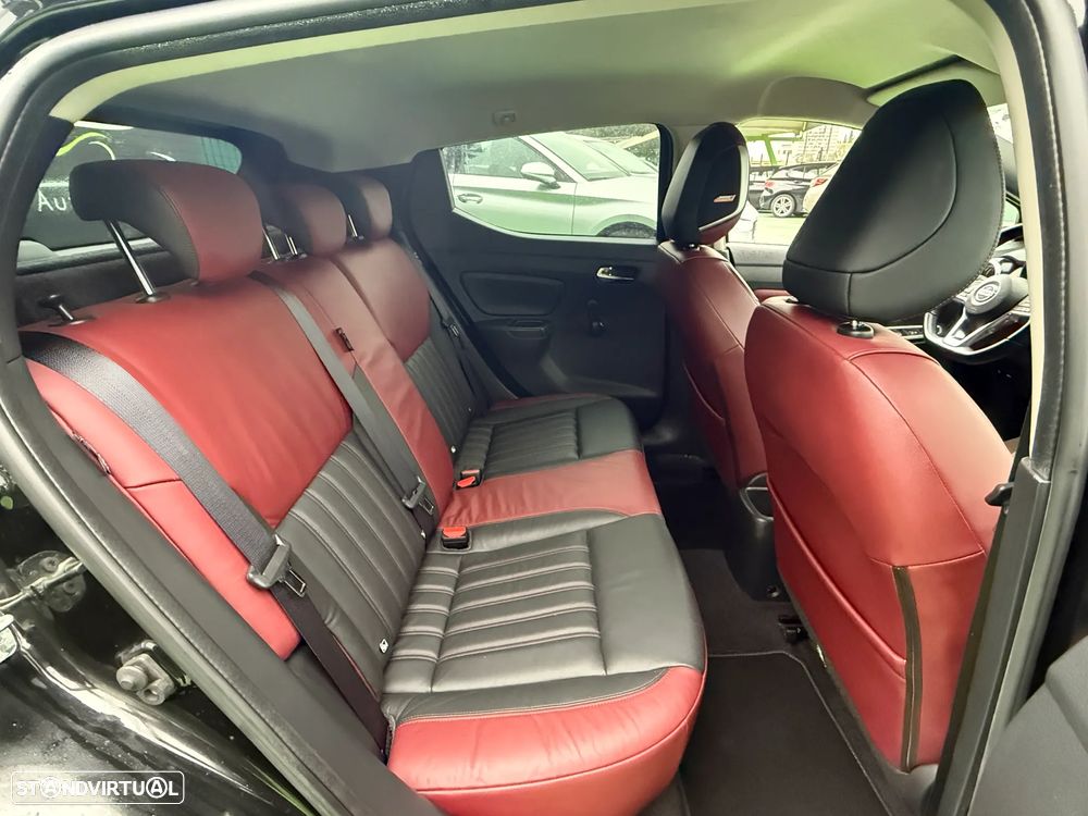 Nissan Micra 0.9 IG-T BOSE Limited Edition S/S - 17