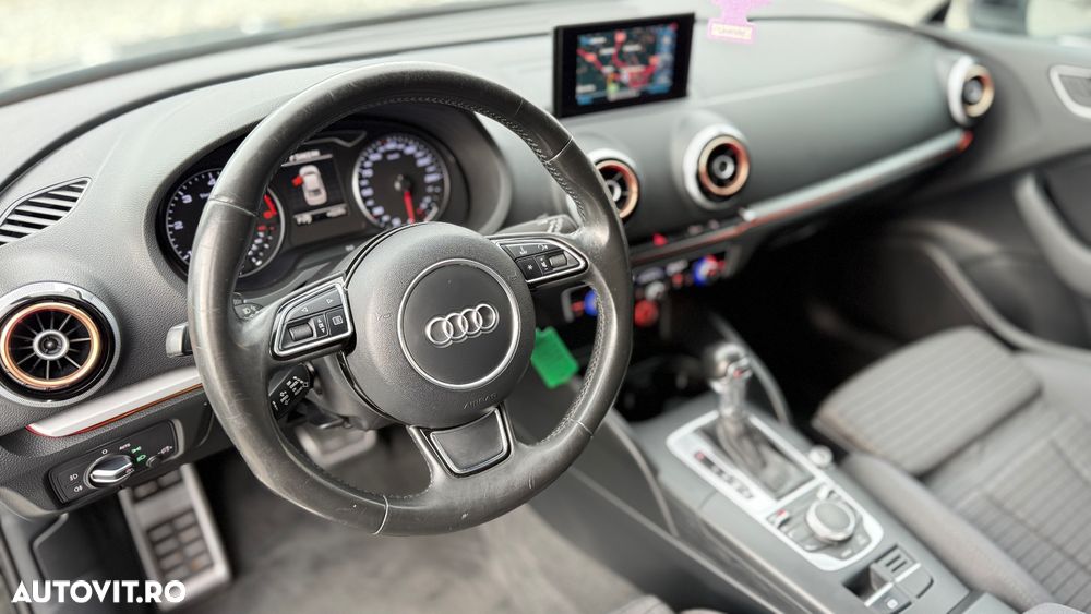 Audi A3 2.0 35 TDI S tronic Sport - 13