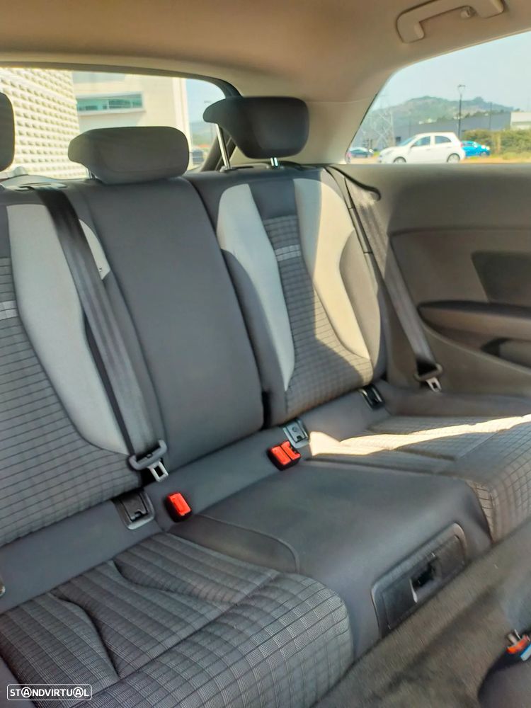 Audi A3 2.0 TDI S line Sport Pack - 23