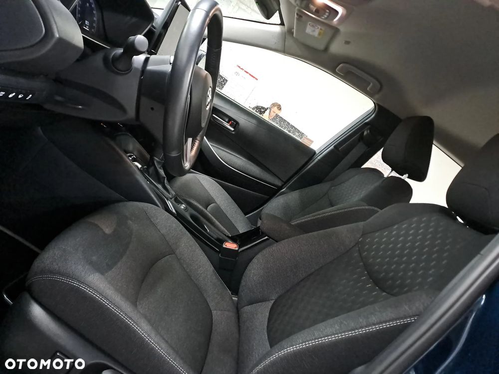 Toyota Corolla 1.8 Hybrid Comfort - 12