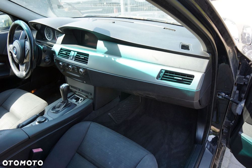 BMW 5 E61 KOMBI 2005 668 2.5 D M57D25 177KM GA6HP26Z CZARNY na części - 17