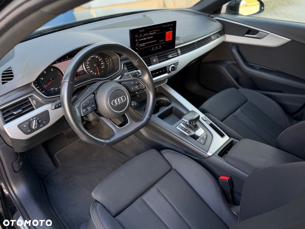 Audi A4 Avant 40 TDI S tronic S line - 32