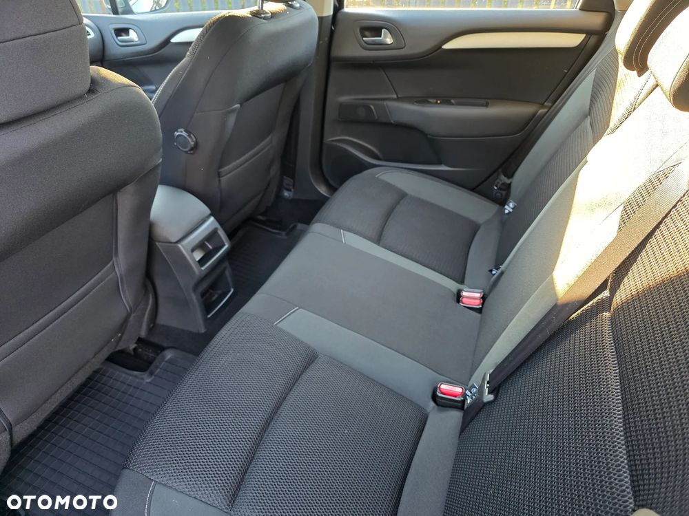 Citroën C4 VTi 120 Exclusive - 7