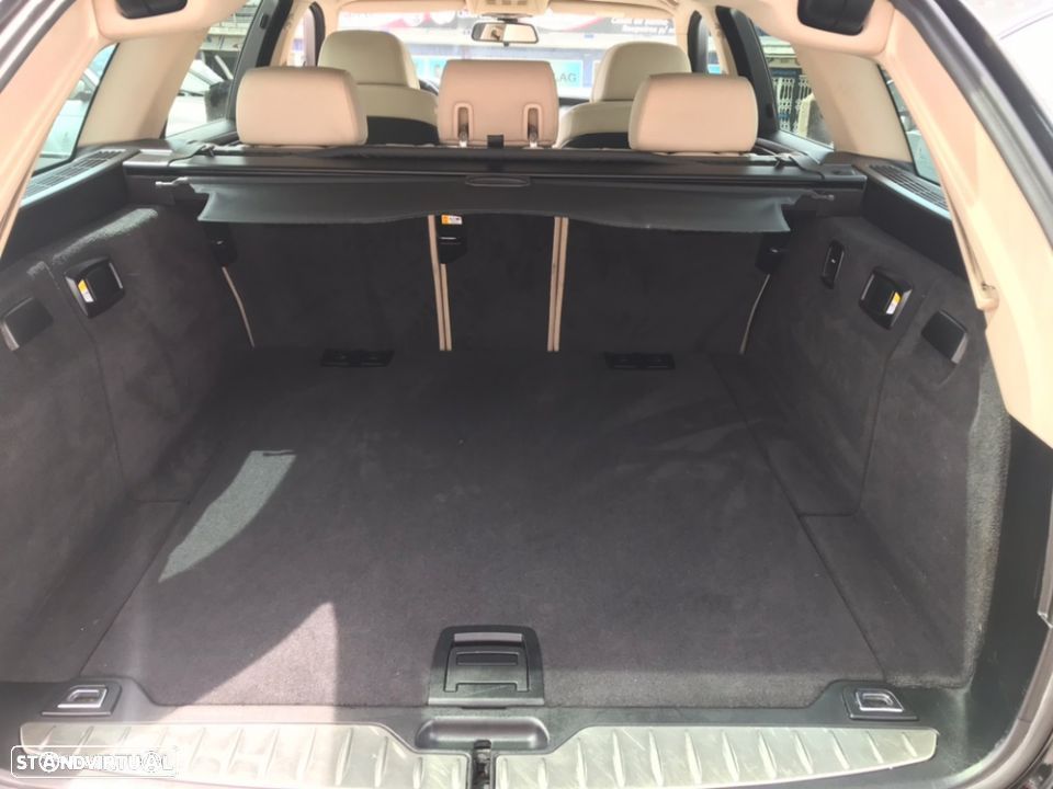 BMW 520 d Exclusive Auto 129g - 11