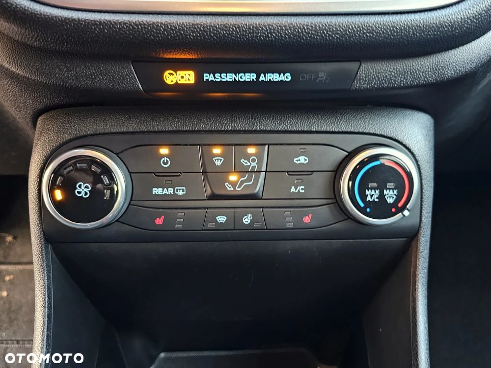 Ford Fiesta 1.1 S&S TITANIUM - 33