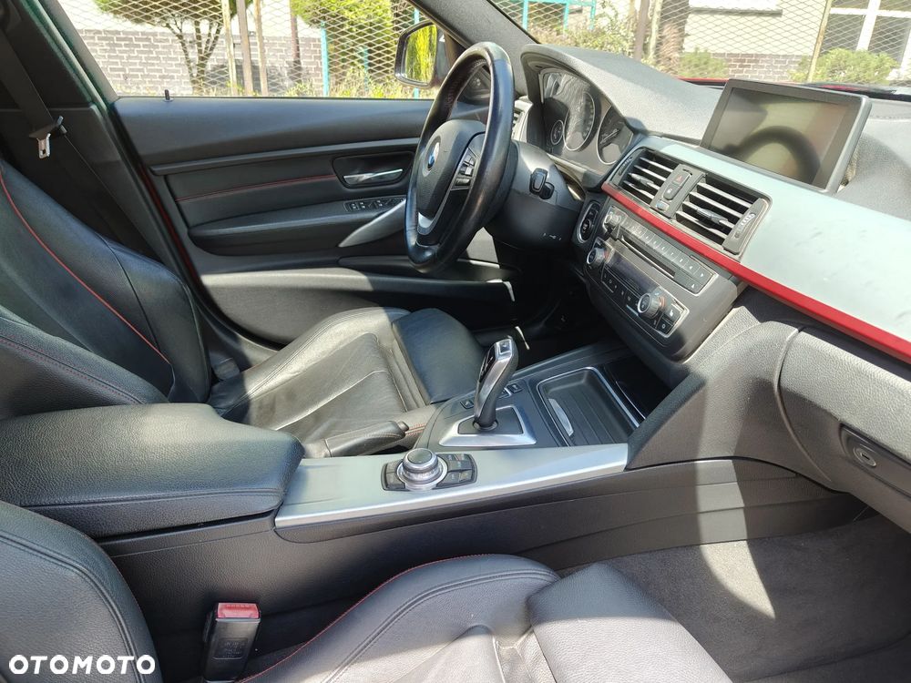 BMW Seria 3 320d Sport Line - 12