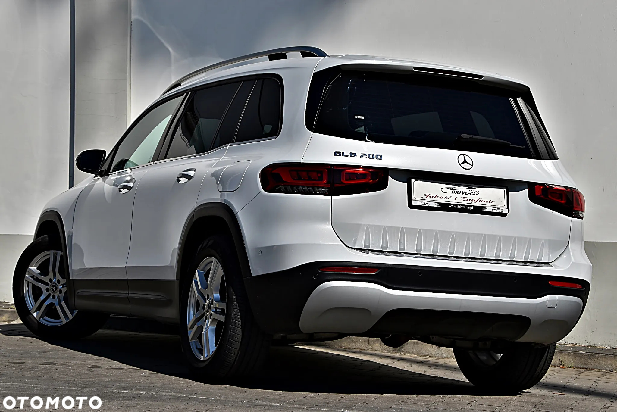 Mercedes-Benz GLB 200 7G-DCT - 4