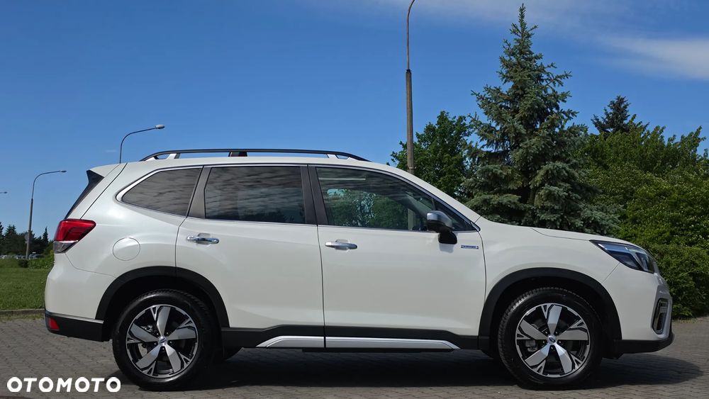Subaru Forester 2.0i-L Platinum (EyeSight) Lineartronic - 11