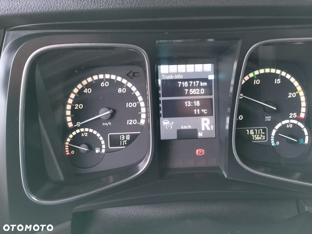 Mercedes-Benz ACTROS - 7