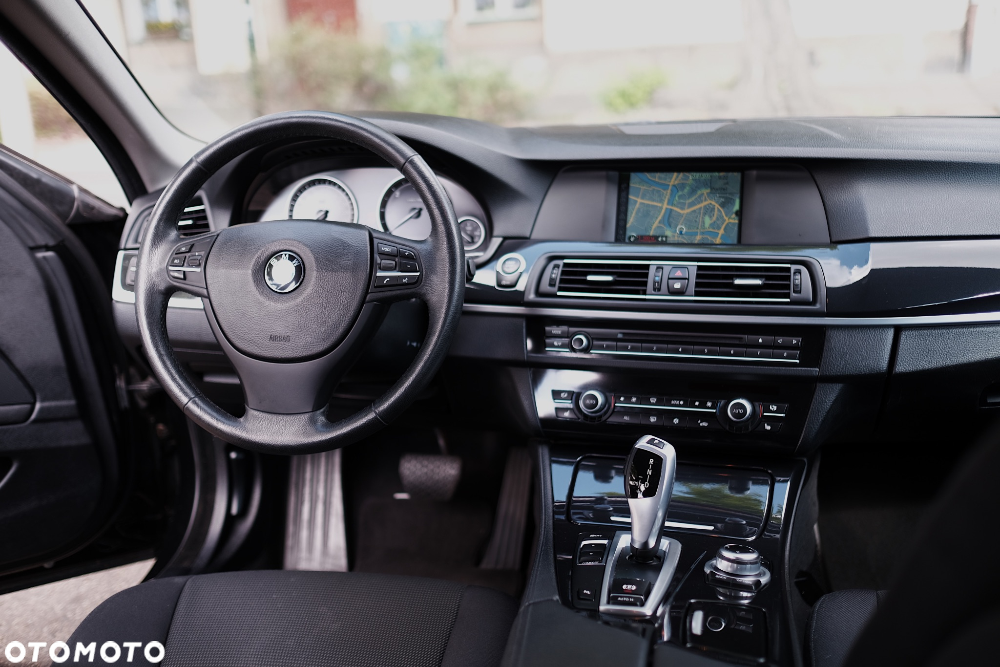 BMW Seria 5 520d Touring - 16