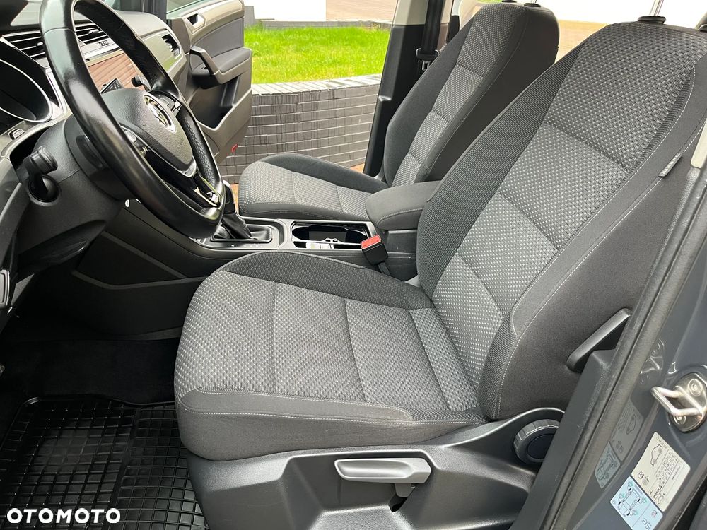 Volkswagen Touran 1.5 TSI EVO Comfortline Plus DSG - 17