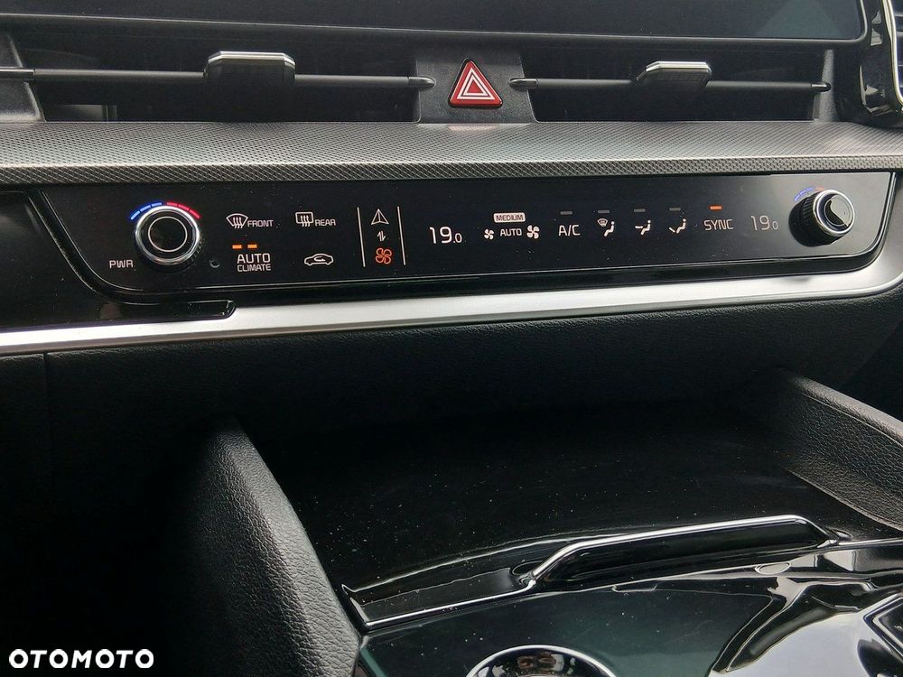 Kia Sportage 1.6 T-GDI Anniversary 2WD DCT - 36