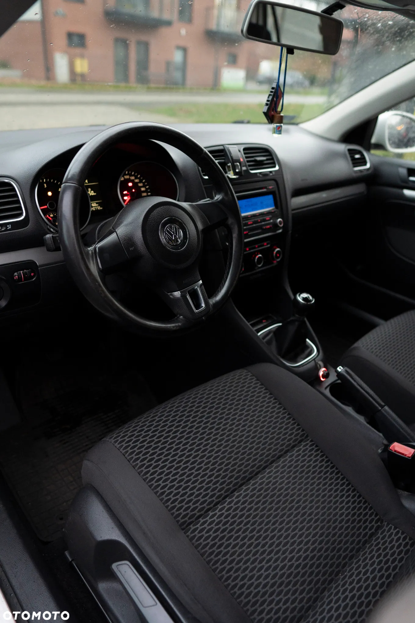 Volkswagen Golf VI 1.6 TDI Trendline - 27