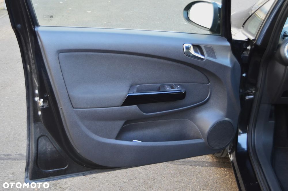 Opel Corsa - 20