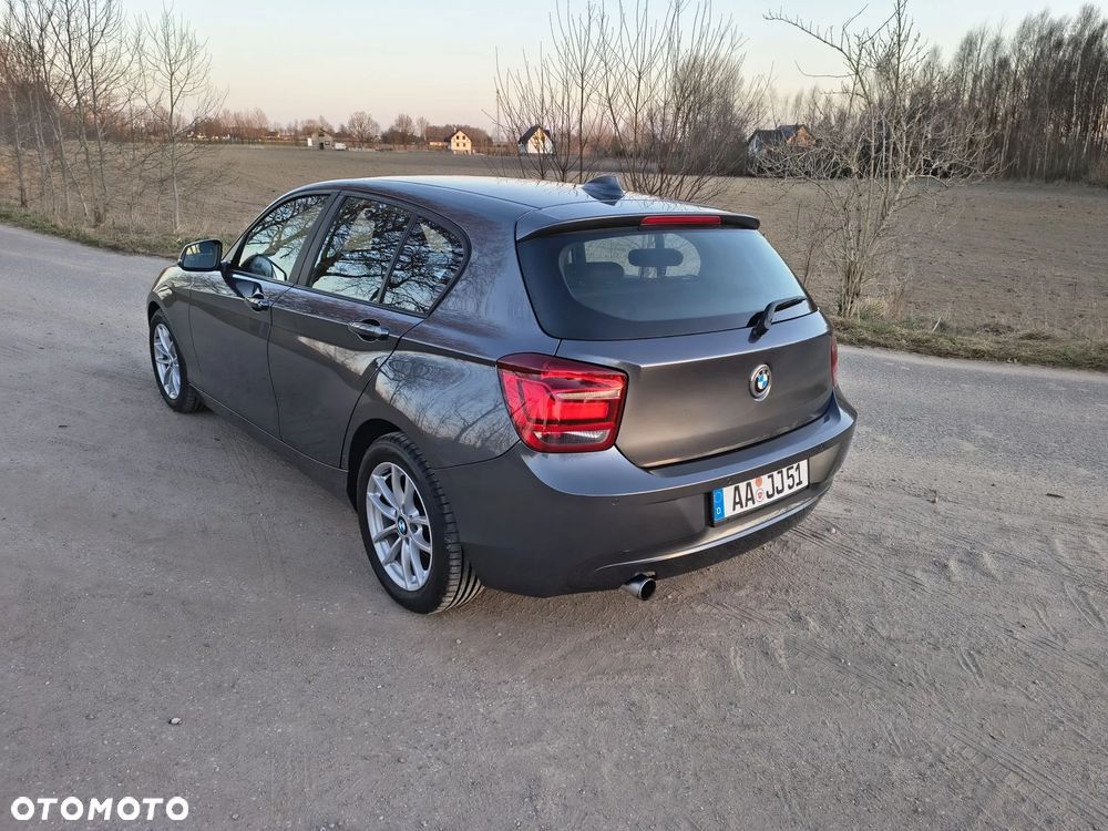 BMW Seria 1 118i - 3