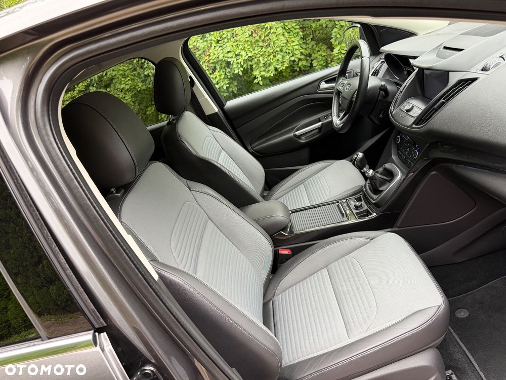 Ford Kuga - 18