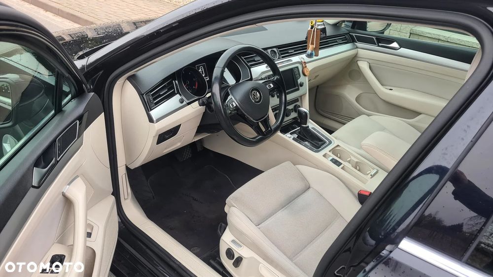 Volkswagen Passat 1.6 TDI (BlueMotion Technology) DSG Comfortline - 19