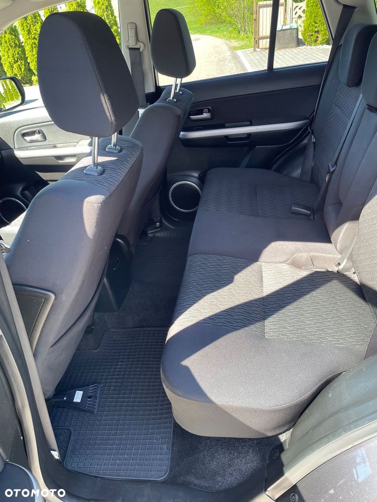 Suzuki Grand Vitara 2.4 Premium - 12