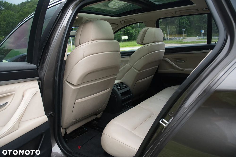 BMW Seria 5 520d Luxury Line - 7