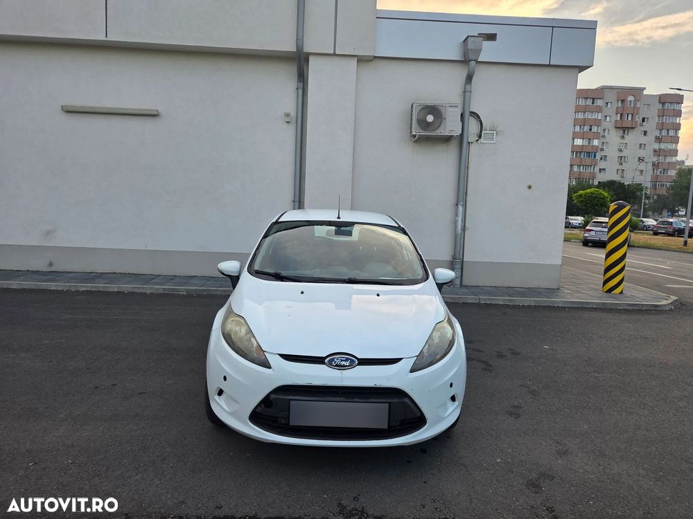 Ford Fiesta 1.6 TDCI DPF Ghia - 10