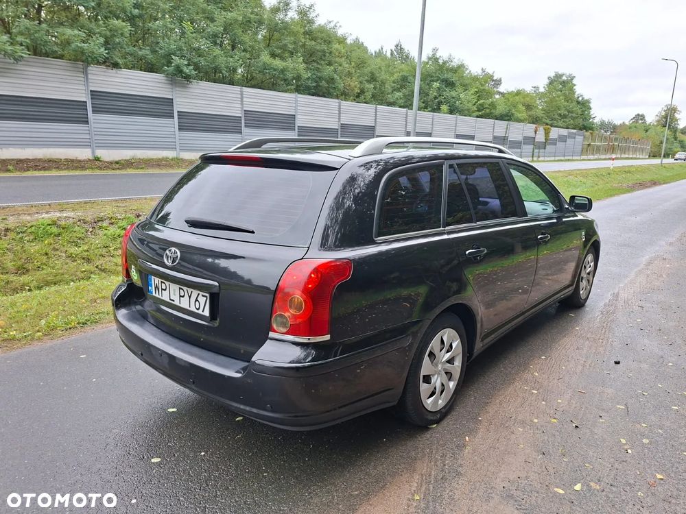 Toyota Avensis 2.0 D-4D Sol - 4