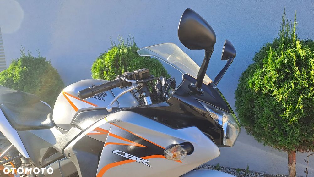 Honda CBR - 12