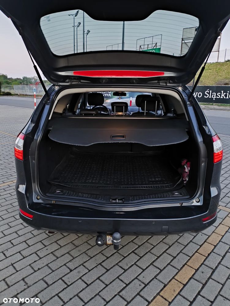 Ford Mondeo 2.0 Ghia Executive - 24