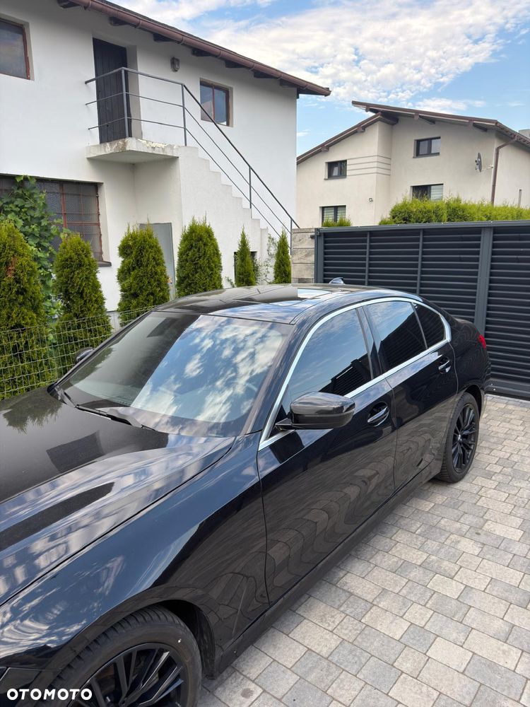 BMW Seria 3 330i xDrive Sport Line - 7