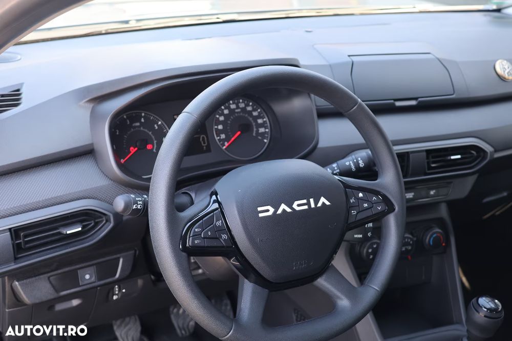 Dacia Sandero SCe 65 Essential - 10