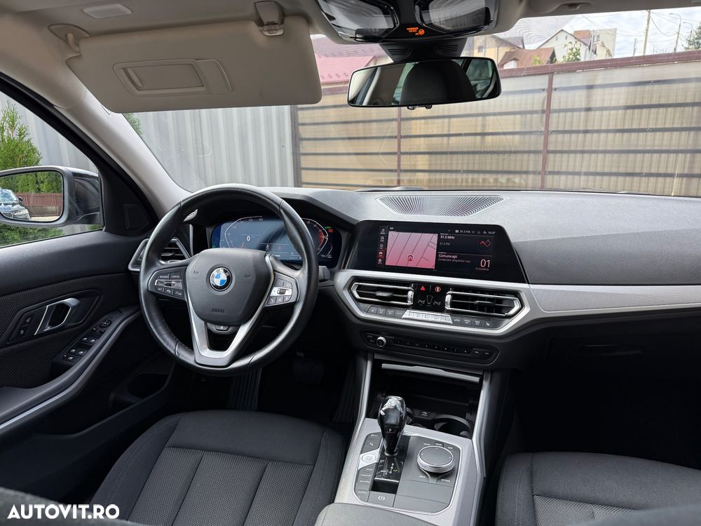 BMW Seria 3 320d xDrive AT MHEV - 14