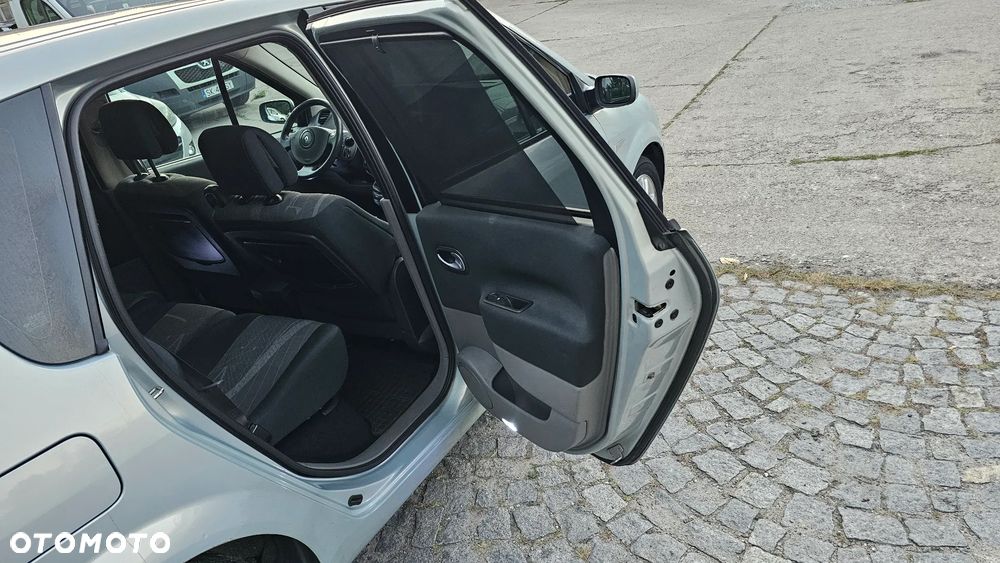 Renault Scenic 1.6 Exception - 9