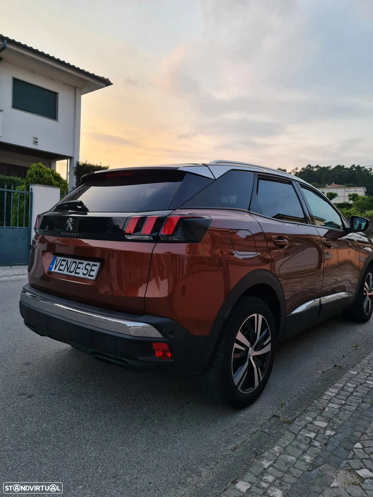 Peugeot 3008 PureTech 130 Stop & Start GPF EAT8 Allure Business-Pack - 25