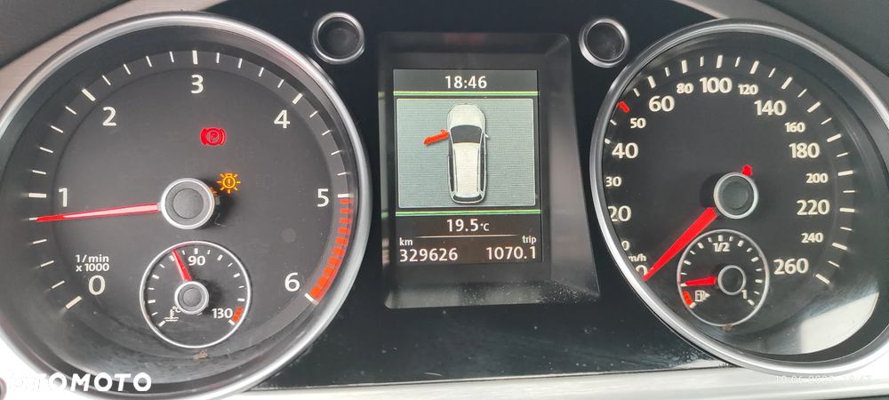 Volkswagen Passat 2.0 TDI Highline - 17