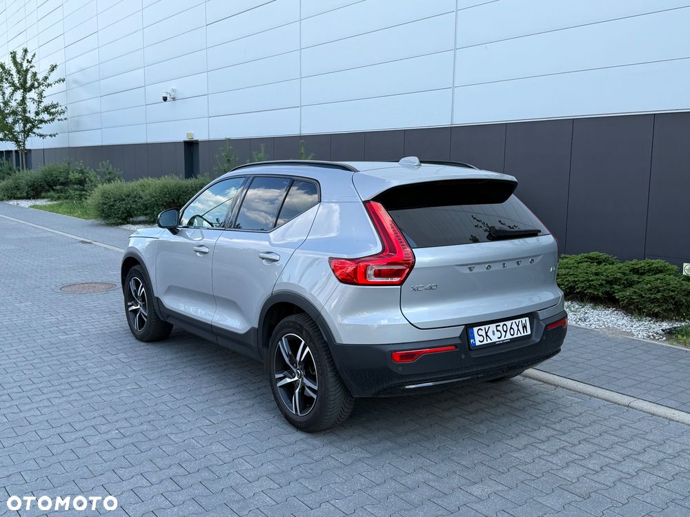 Volvo XC 40 B3 Plus Dark - 6