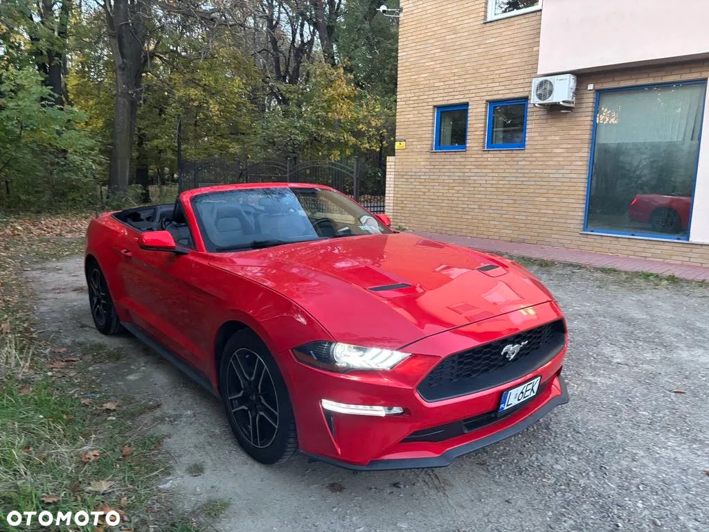 Ford Mustang - 8