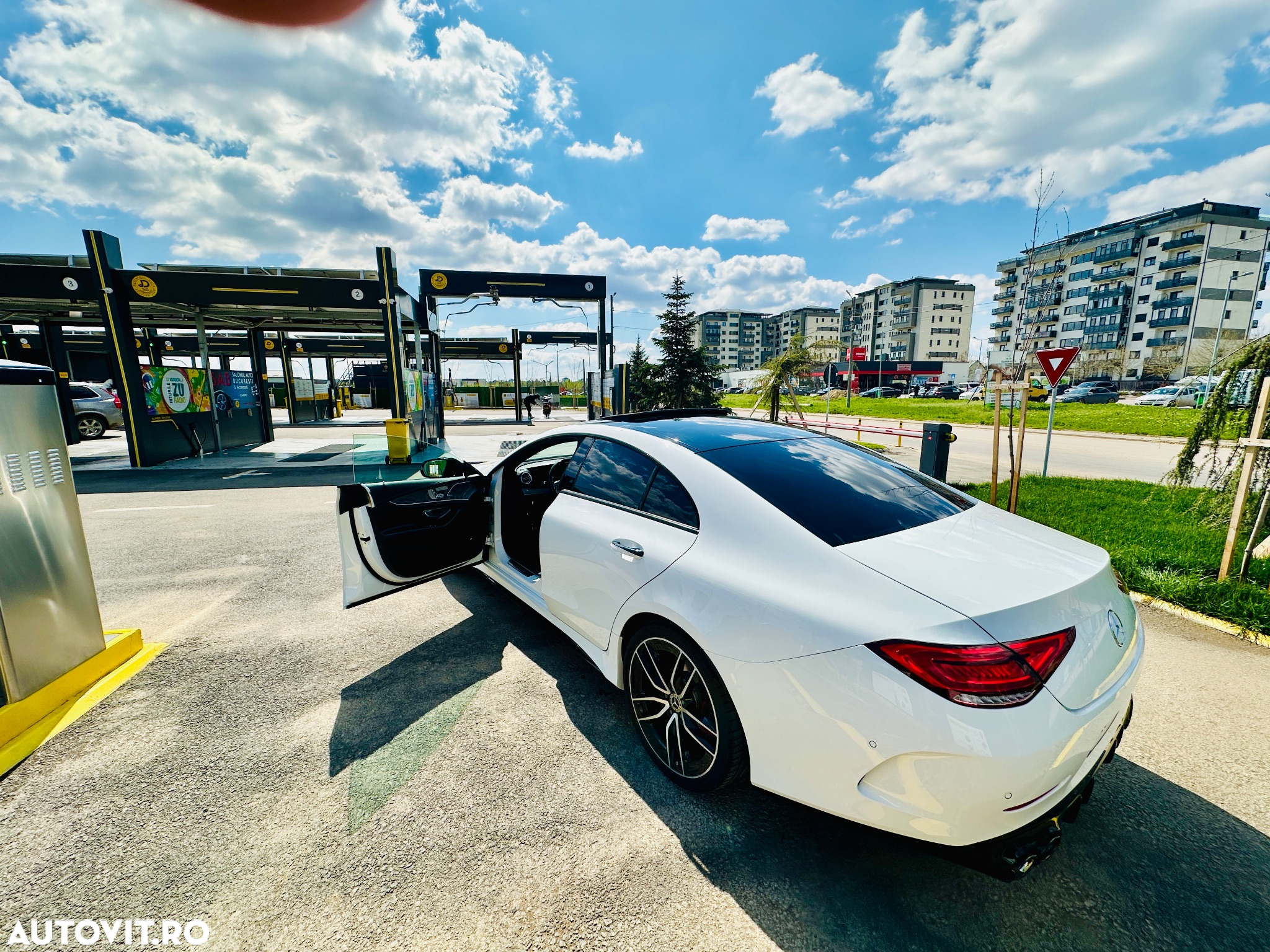 Mercedes-Benz CLS 350 d 4Matic 9G-TRONIC - 4