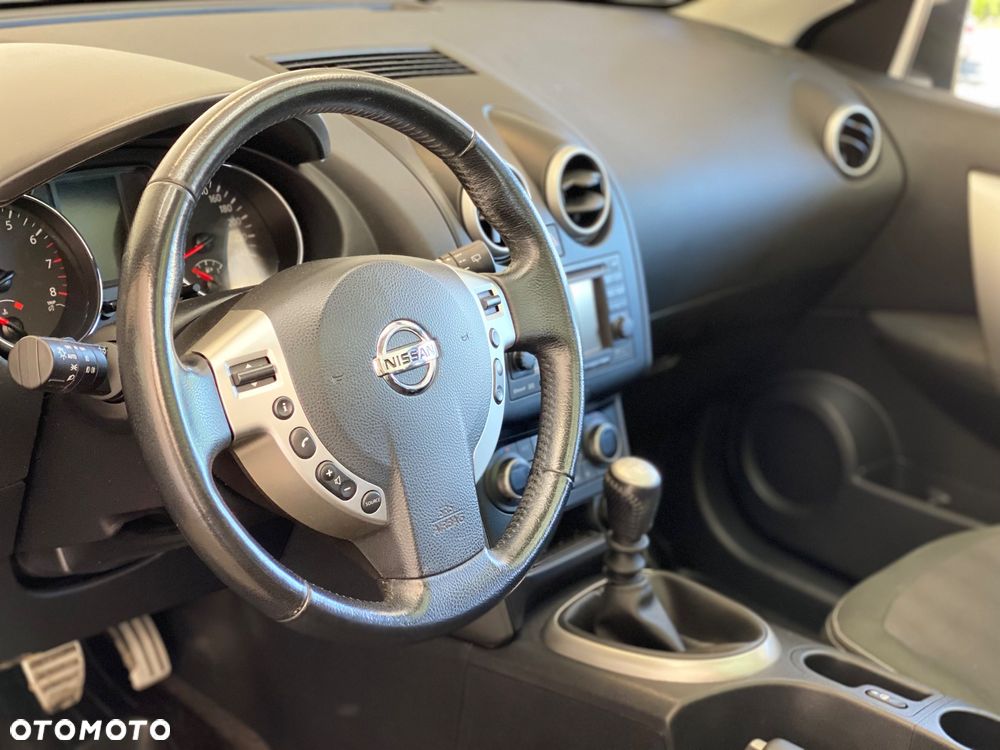 Nissan Qashqai 2.0 360 - 24