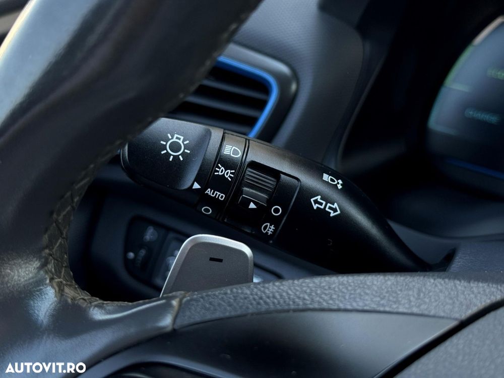 Hyundai IONIQ - 14
