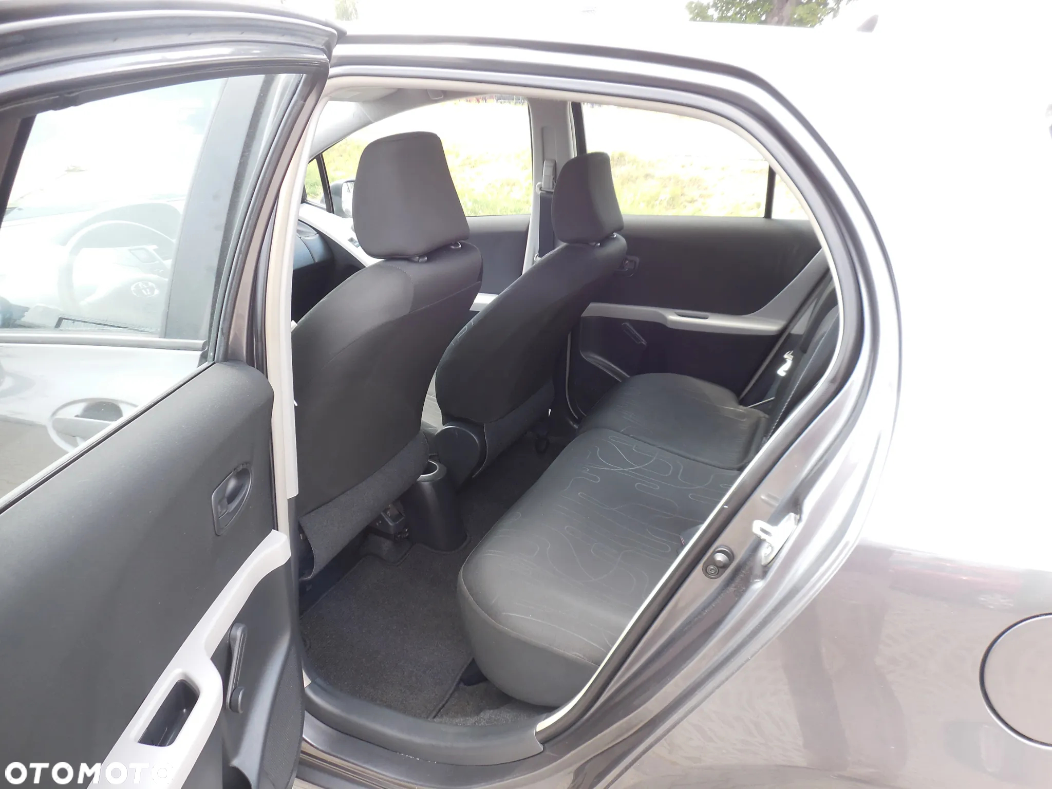 Toyota Yaris 1.0 Active - 14