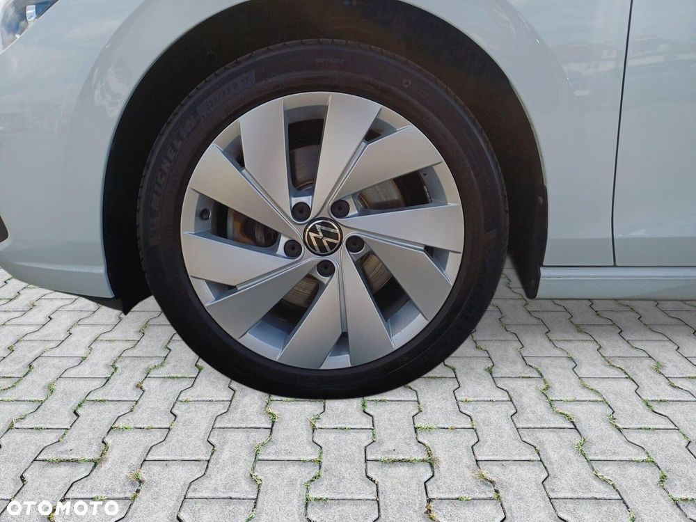 Volkswagen Golf - 25