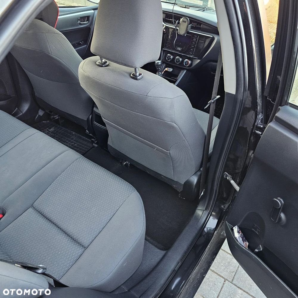 Toyota Corolla - 6