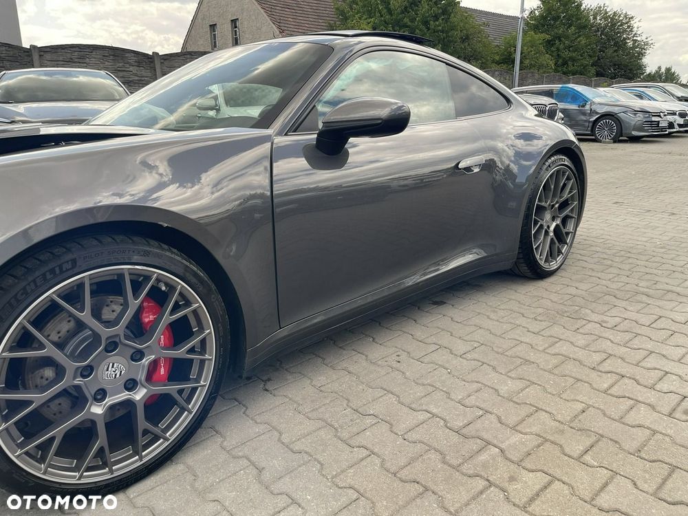 Porsche 911 Carrera 4S PDK - 8