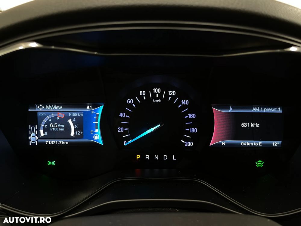 Ford Mondeo 2.0 HEV Titanium - 28