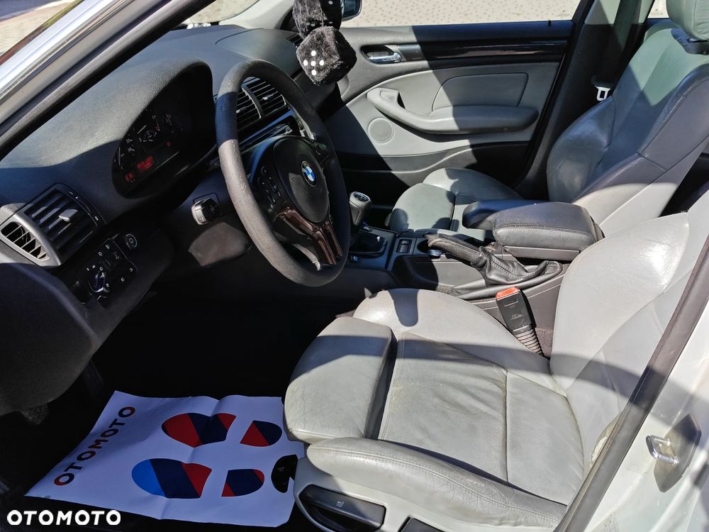 BMW Seria 3 320i - 6